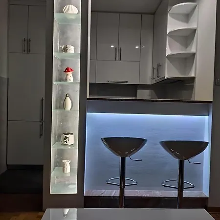 Deluxe Sunrise Apartment