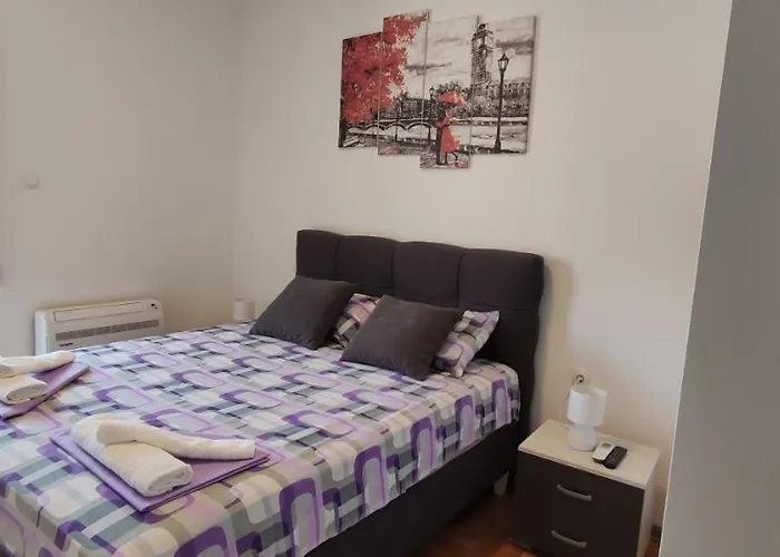 Deluxe Sunrise Apartment *